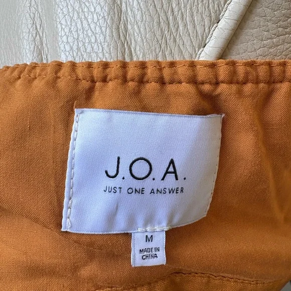 J.O.A. Brown Ruched Cut Out Crop Top - Picture 5 of 5